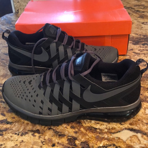 Nike Other - Men’s Nike Shoes Size 11 1/2.